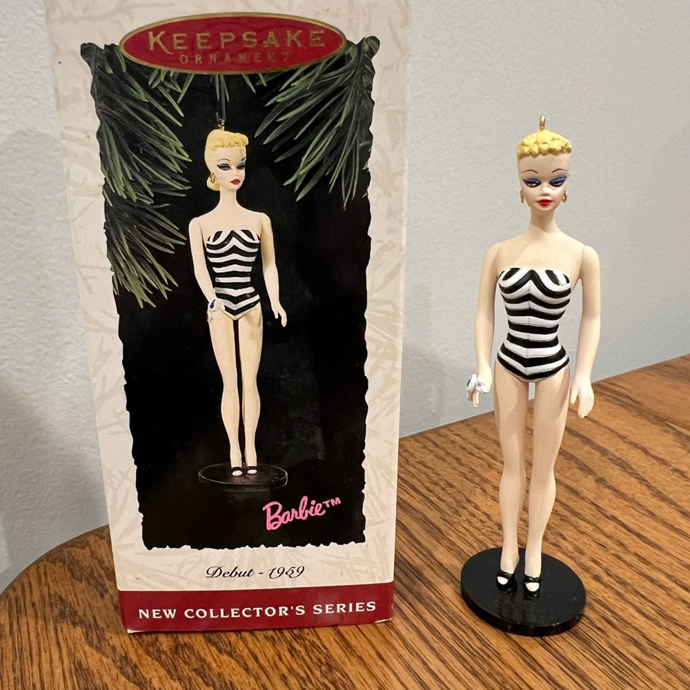 NWT Debut 1959 Barbie Keepsake Ornament